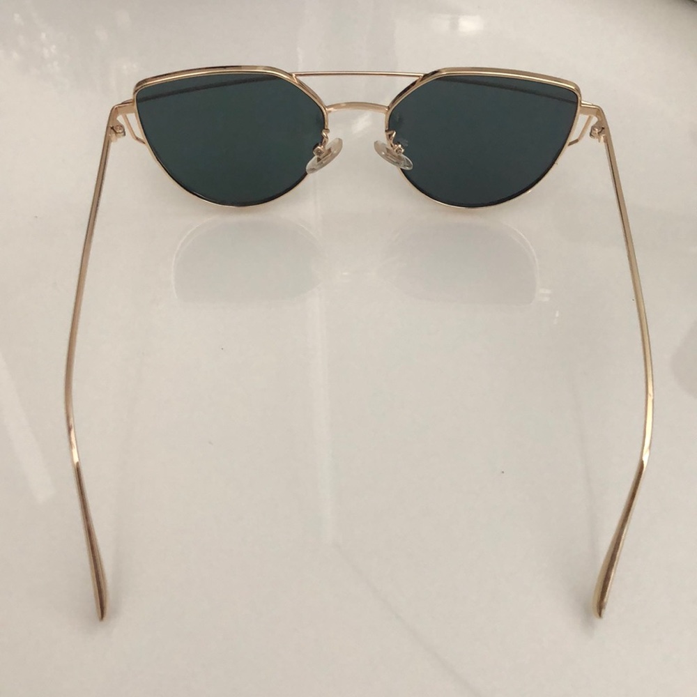 Gold iridescent sunnies - Picture 3 of 4